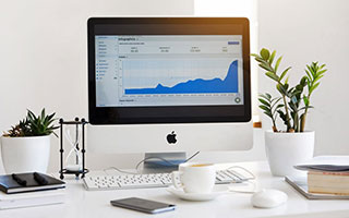 爱游戏-【AI教练的崛起】未来赛场，机器做战术分析还是运动员的主心骨？